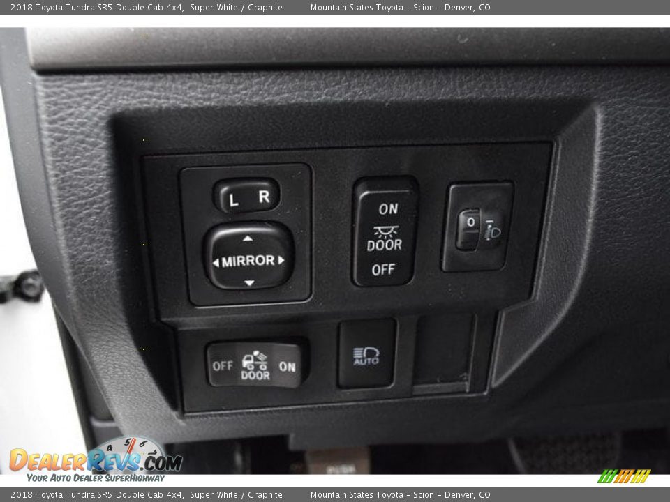 2018 Toyota Tundra SR5 Double Cab 4x4 Super White / Graphite Photo #7