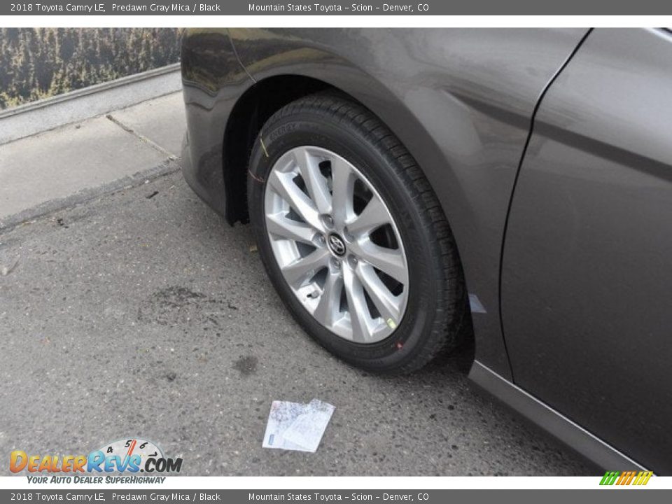 2018 Toyota Camry LE Predawn Gray Mica / Black Photo #32