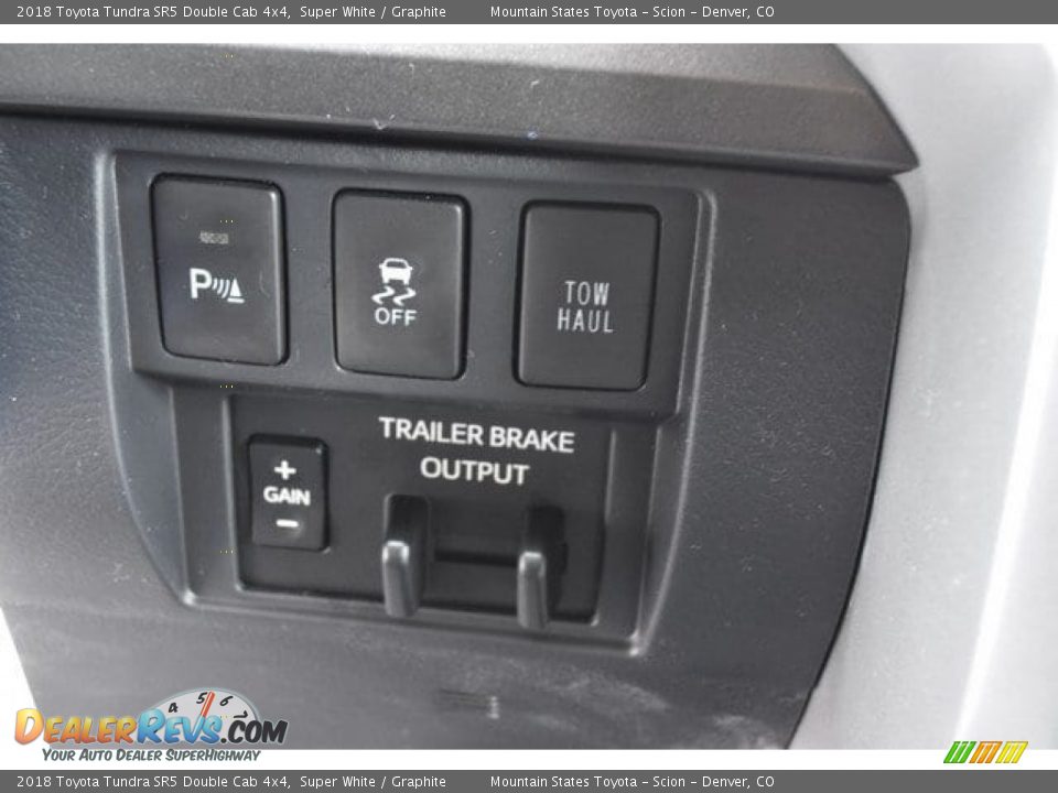 2018 Toyota Tundra SR5 Double Cab 4x4 Super White / Graphite Photo #29