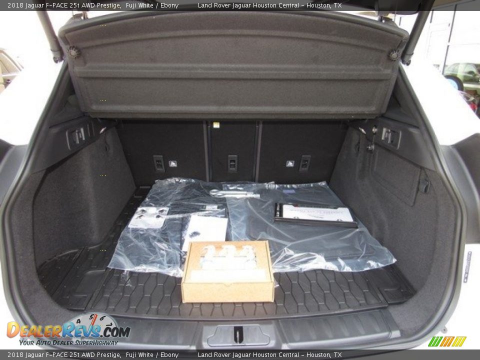 2018 Jaguar F-PACE 25t AWD Prestige Fuji White / Ebony Photo #16