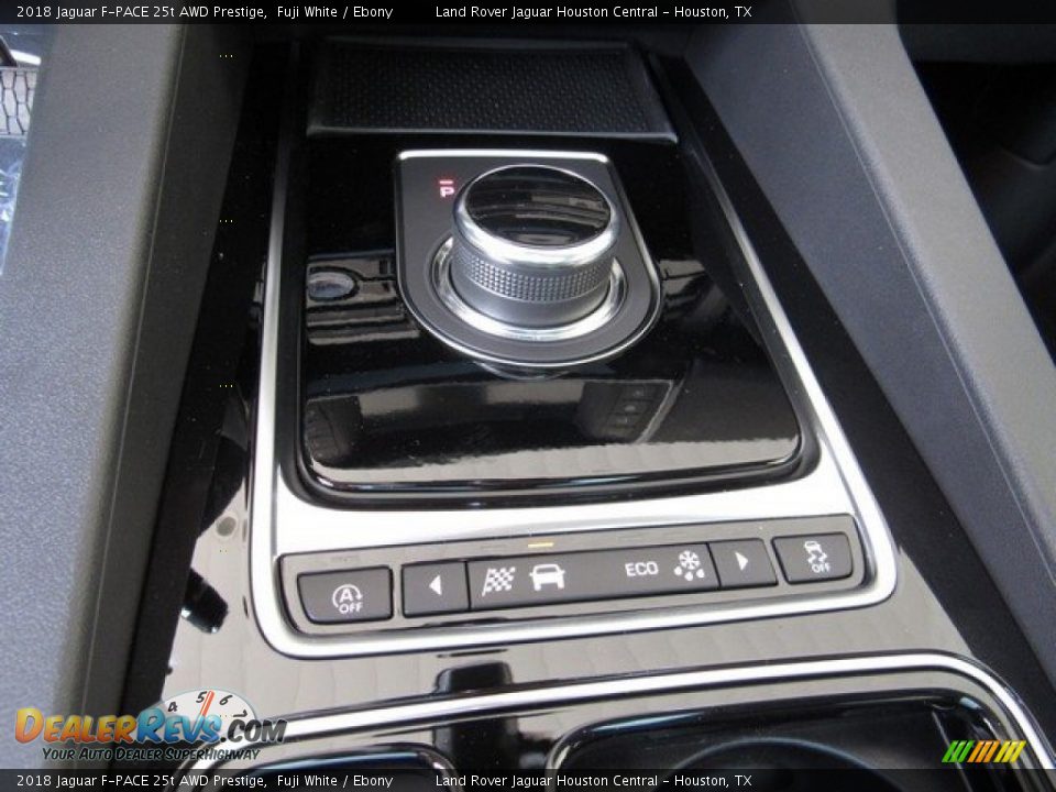2018 Jaguar F-PACE 25t AWD Prestige Fuji White / Ebony Photo #35