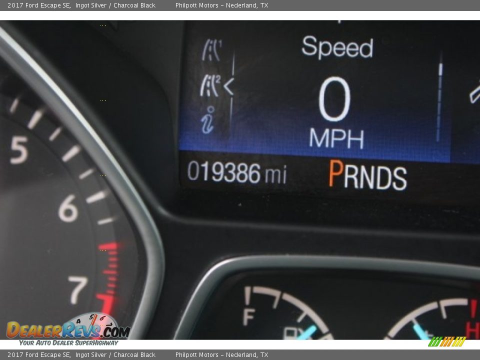 2017 Ford Escape SE Ingot Silver / Charcoal Black Photo #24