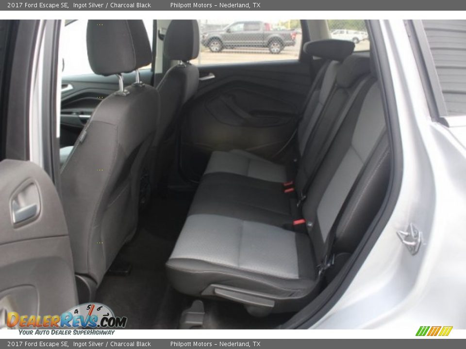 2017 Ford Escape SE Ingot Silver / Charcoal Black Photo #27