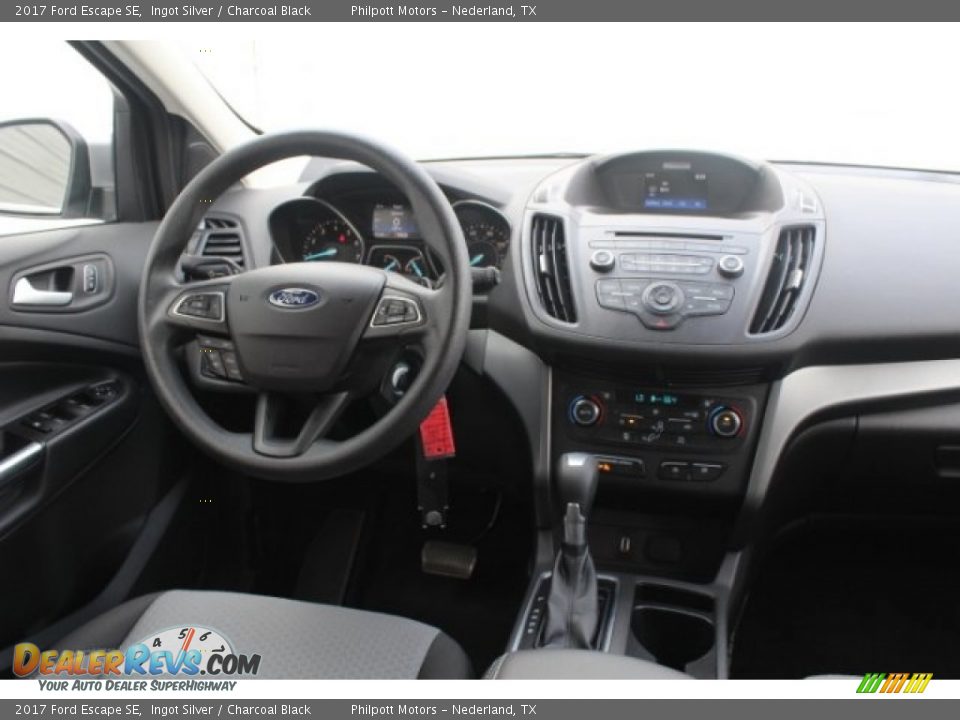 2017 Ford Escape SE Ingot Silver / Charcoal Black Photo #28
