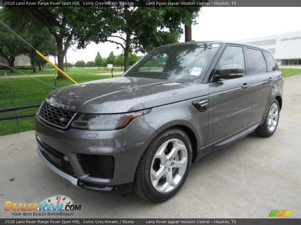Front 3/4 View of 2018 Land Rover Range Rover Sport HSE Photo #10
