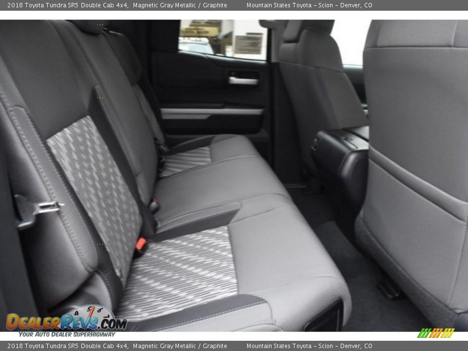 2018 Toyota Tundra SR5 Double Cab 4x4 Magnetic Gray Metallic / Graphite Photo #18