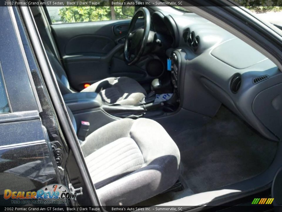 2002 Pontiac Grand Am GT Sedan Black / Dark Taupe Photo #11