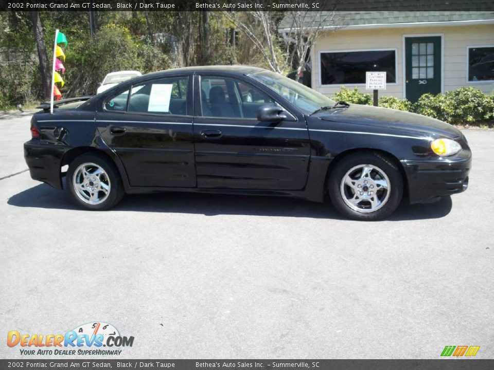 2002 Pontiac Grand Am GT Sedan Black / Dark Taupe Photo #14
