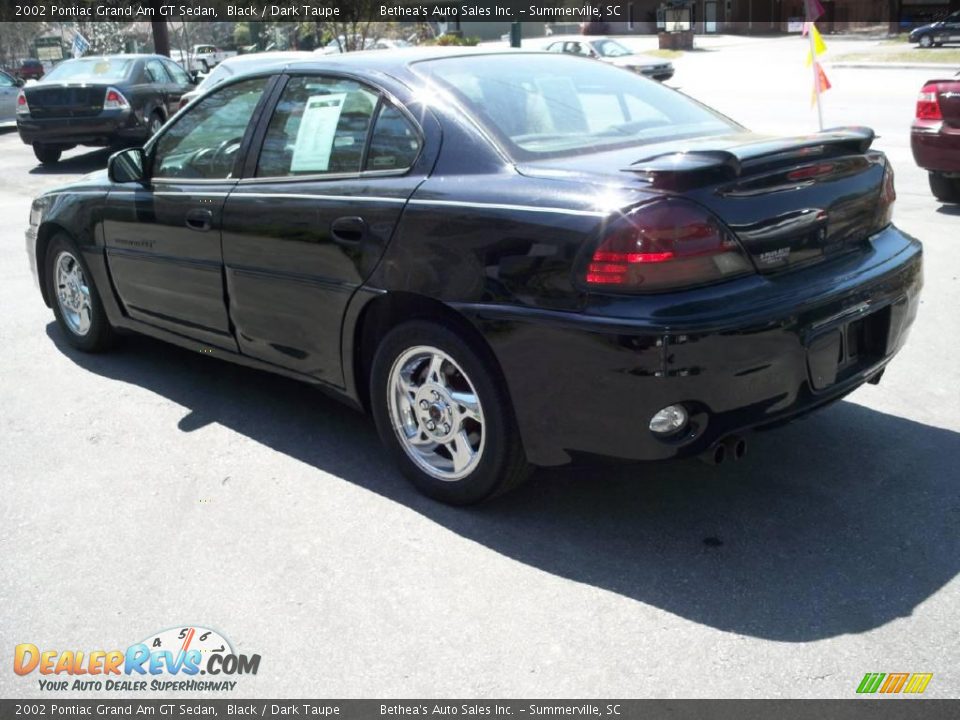 2002 Pontiac Grand Am GT Sedan Black / Dark Taupe Photo #17