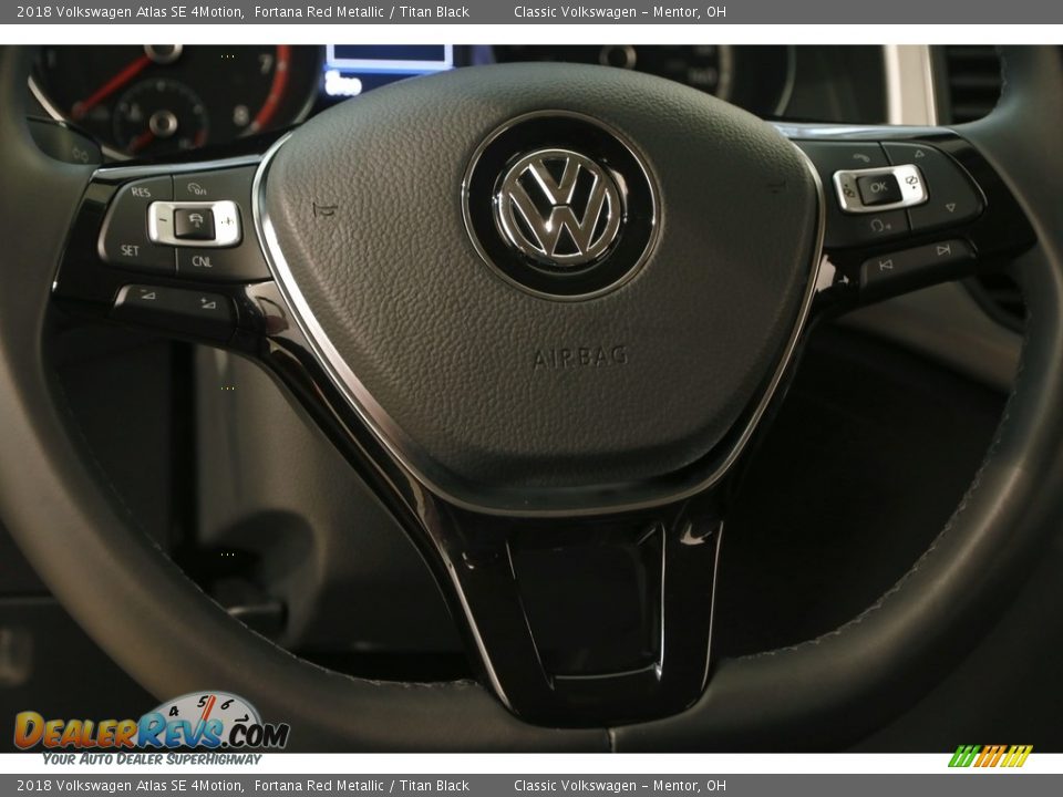 2018 Volkswagen Atlas SE 4Motion Steering Wheel Photo #6