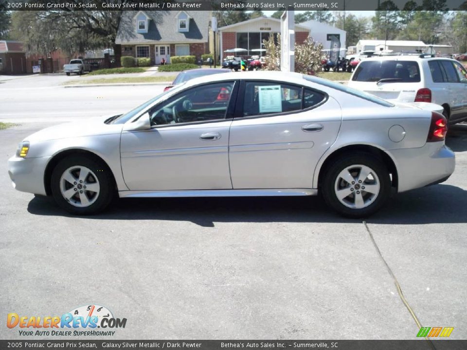 2005 Pontiac Grand Prix Sedan Galaxy Silver Metallic / Dark Pewter Photo #2