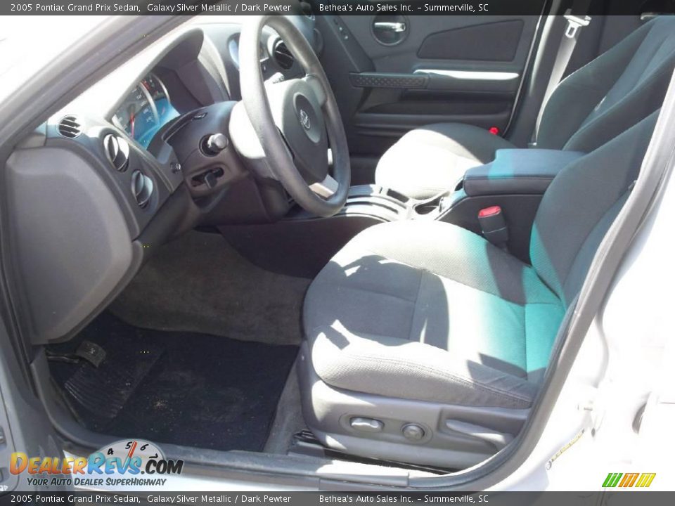 2005 Pontiac Grand Prix Sedan Galaxy Silver Metallic / Dark Pewter Photo #4