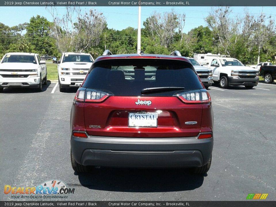 2019 Jeep Cherokee Latitude Velvet Red Pearl / Black Photo #4