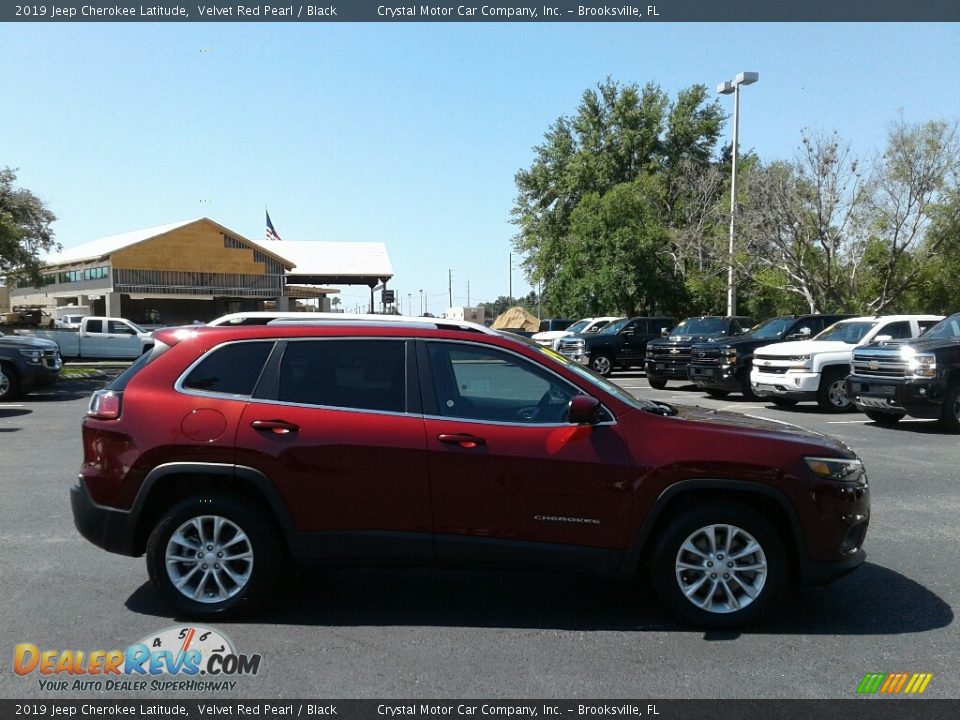 2019 Jeep Cherokee Latitude Velvet Red Pearl / Black Photo #6