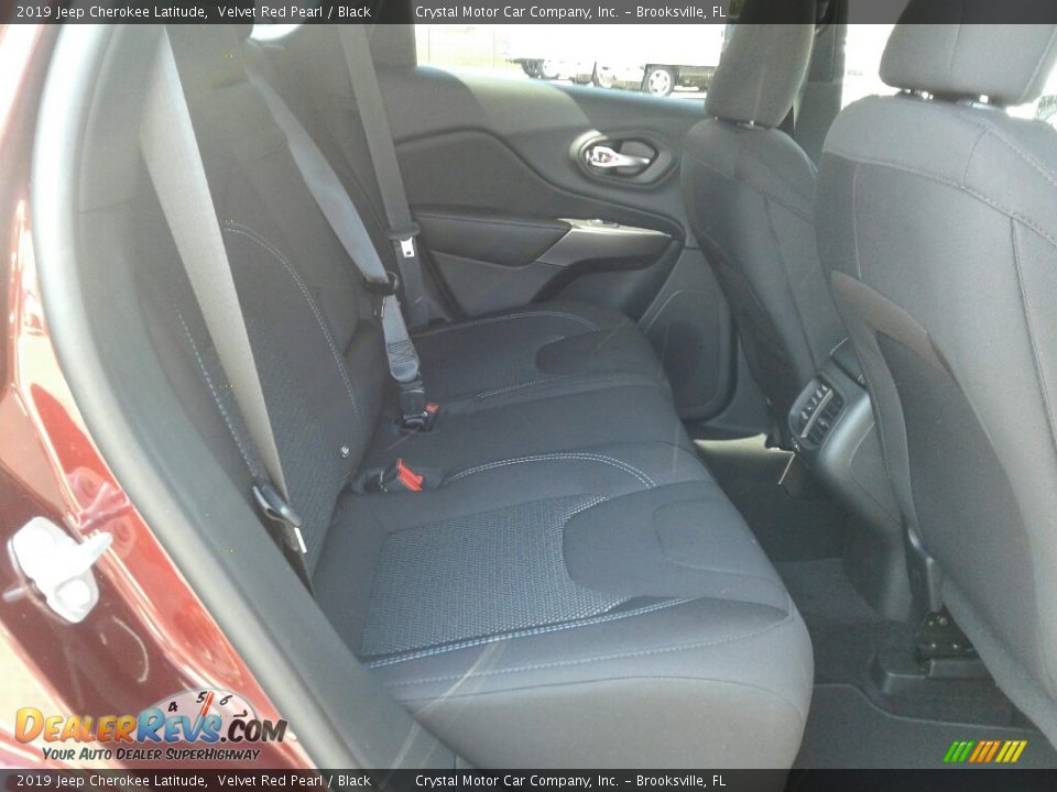 2019 Jeep Cherokee Latitude Velvet Red Pearl / Black Photo #11