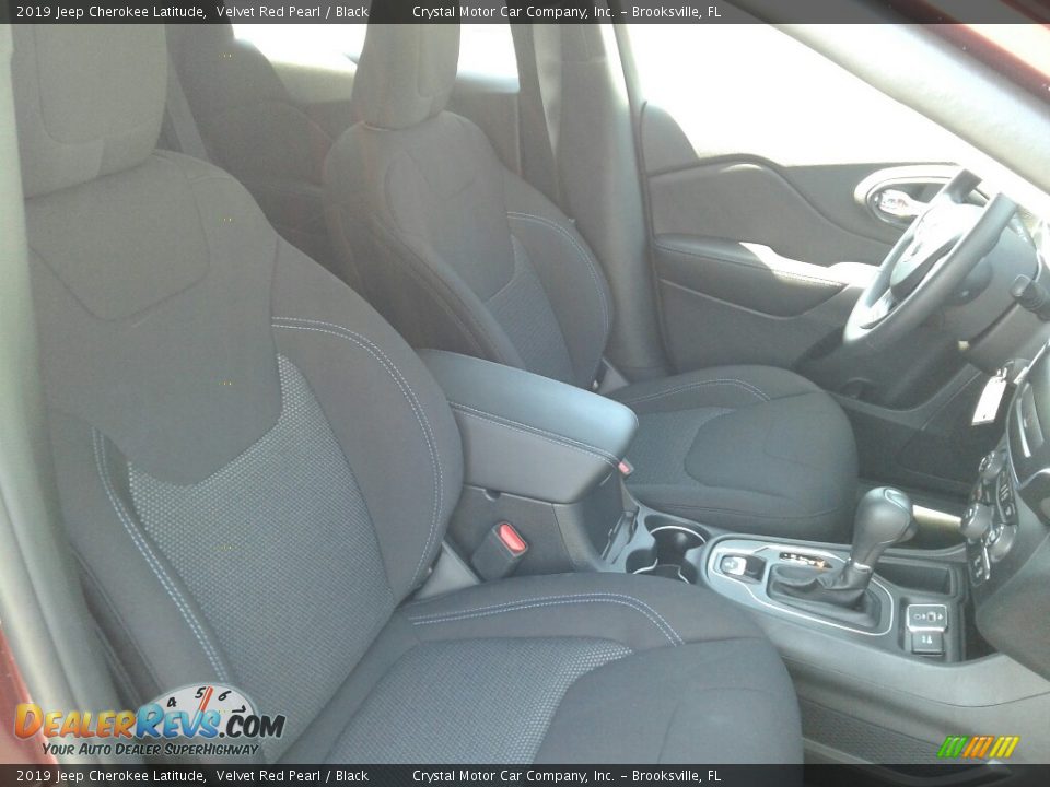 2019 Jeep Cherokee Latitude Velvet Red Pearl / Black Photo #12