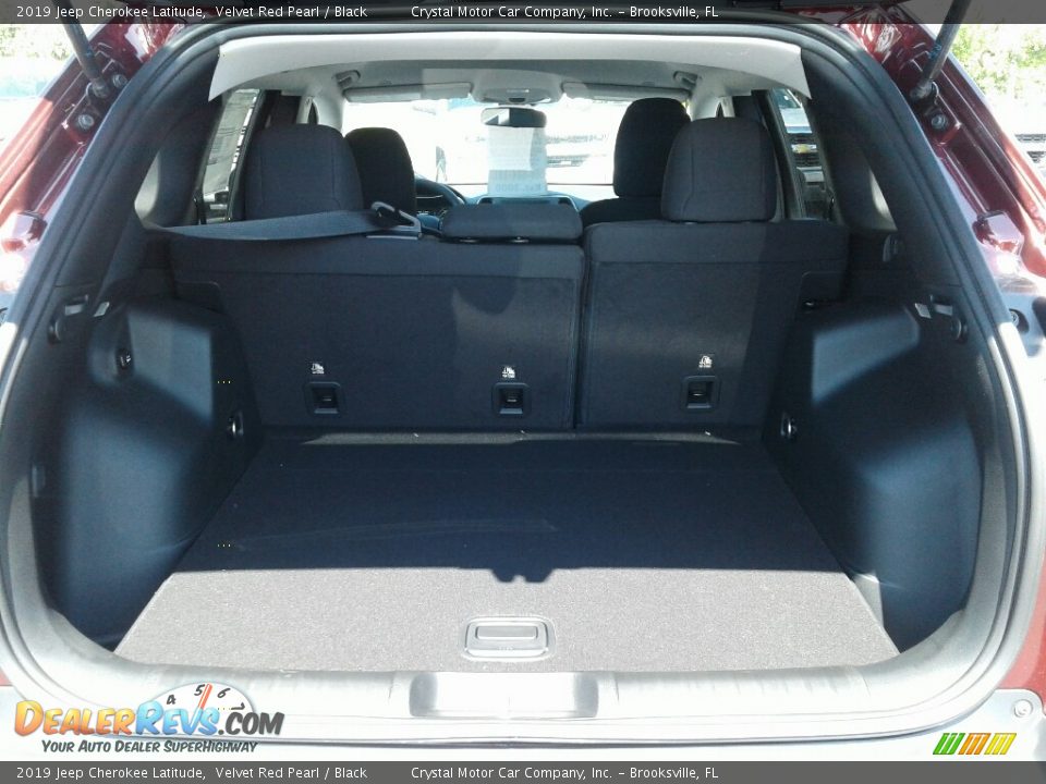 2019 Jeep Cherokee Latitude Velvet Red Pearl / Black Photo #19