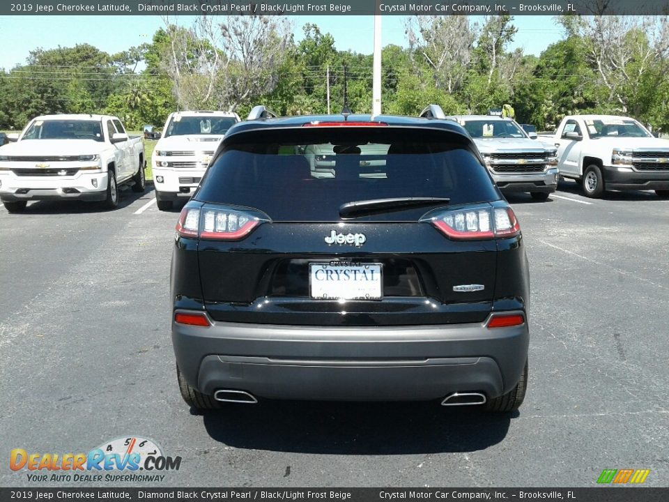 2019 Jeep Cherokee Latitude Diamond Black Crystal Pearl / Black/Light Frost Beige Photo #4