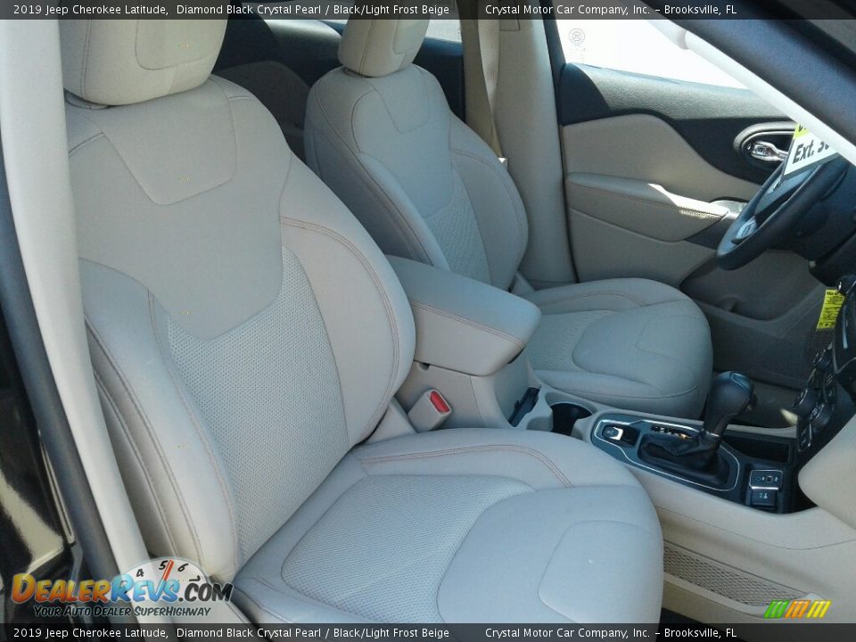 2019 Jeep Cherokee Latitude Diamond Black Crystal Pearl / Black/Light Frost Beige Photo #12