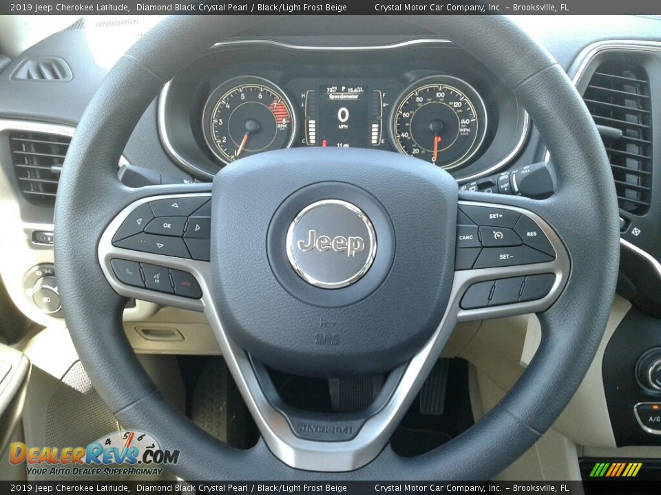 2019 Jeep Cherokee Latitude Diamond Black Crystal Pearl / Black/Light Frost Beige Photo #16