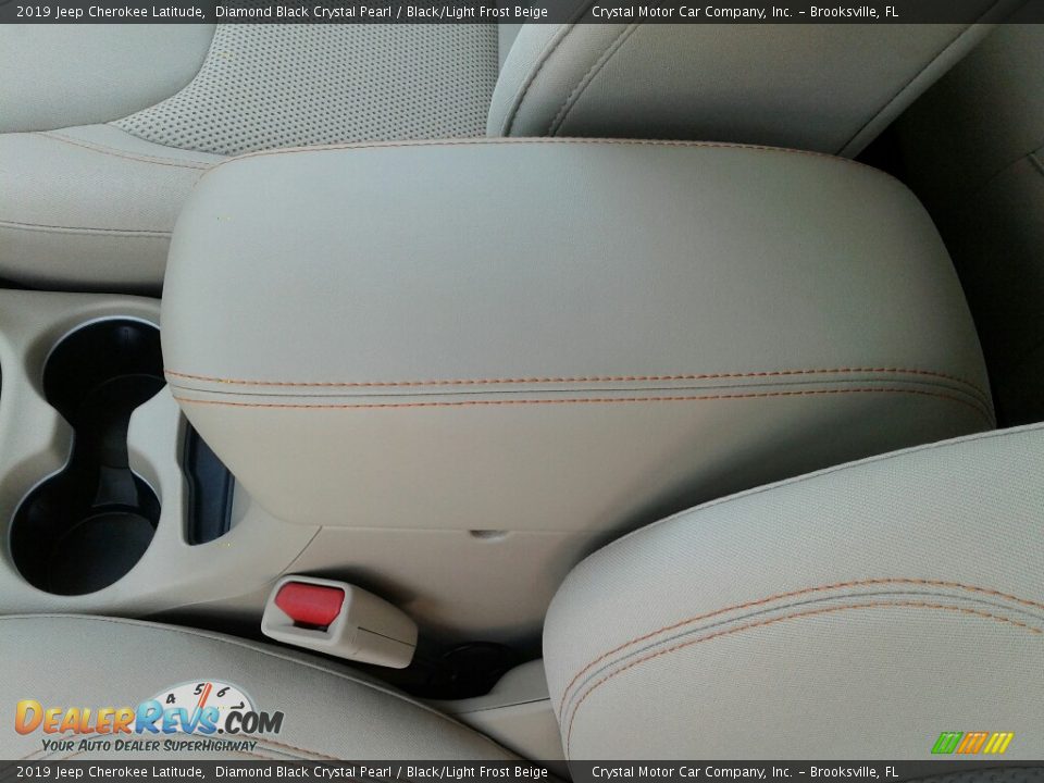 2019 Jeep Cherokee Latitude Diamond Black Crystal Pearl / Black/Light Frost Beige Photo #18