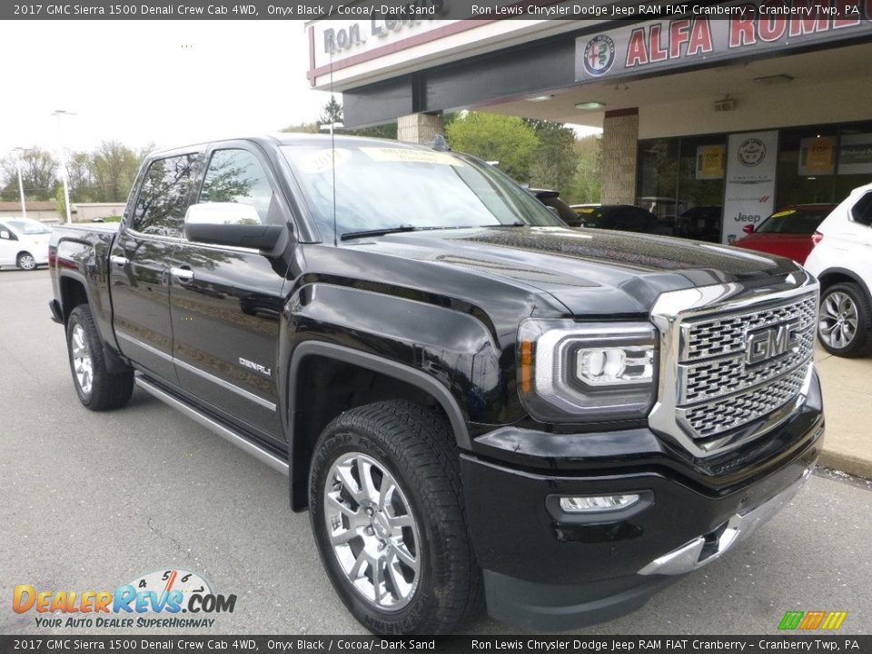 2017 GMC Sierra 1500 Denali Crew Cab 4WD Onyx Black / Cocoa/­Dark Sand Photo #3