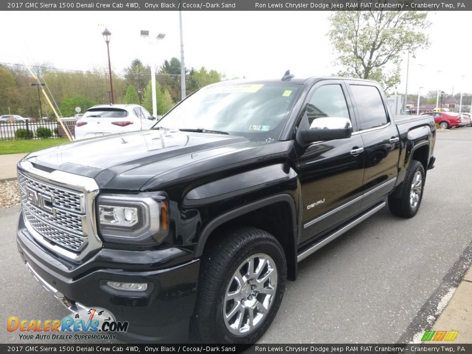 2017 GMC Sierra 1500 Denali Crew Cab 4WD Onyx Black / Cocoa/­Dark Sand Photo #5
