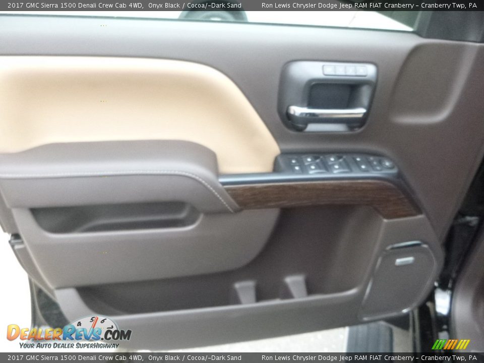 2017 GMC Sierra 1500 Denali Crew Cab 4WD Onyx Black / Cocoa/­Dark Sand Photo #15