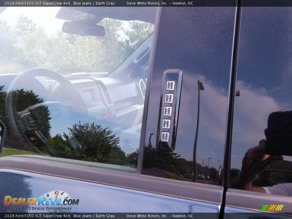 2018 Ford F150 XLT SuperCrew 4x4 Blue Jeans / Earth Gray Photo #35