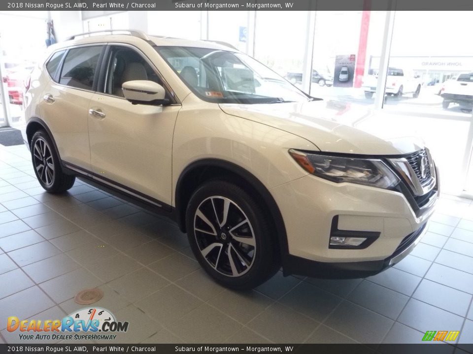 2018 Nissan Rogue SL AWD Pearl White / Charcoal Photo #1