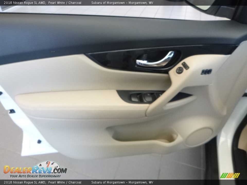2018 Nissan Rogue SL AWD Pearl White / Charcoal Photo #12