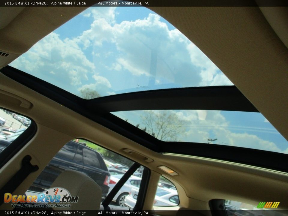 2015 BMW X1 xDrive28i Alpine White / Beige Photo #11