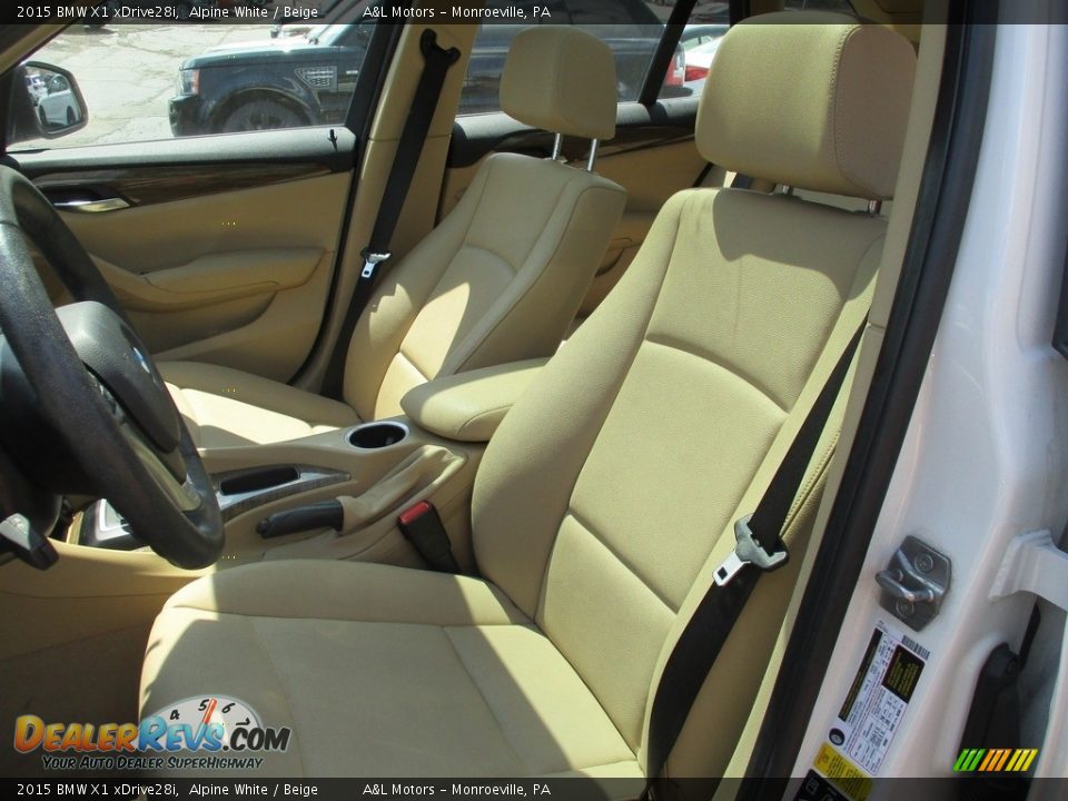 2015 BMW X1 xDrive28i Alpine White / Beige Photo #13