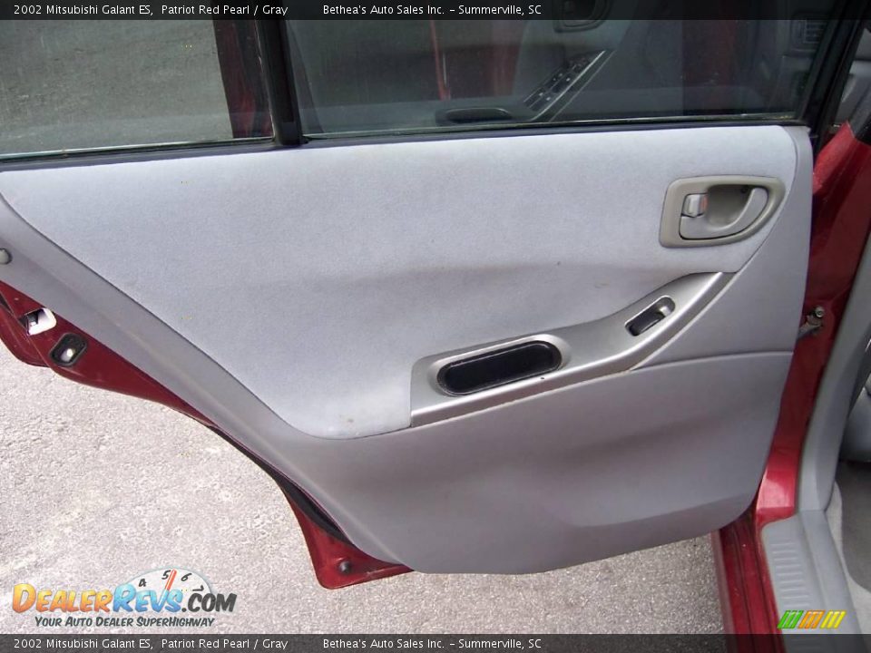 2002 Mitsubishi Galant ES Patriot Red Pearl / Gray Photo #17