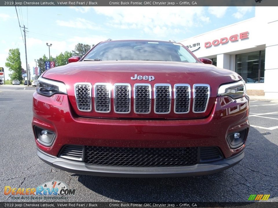 2019 Jeep Cherokee Latitude Velvet Red Pearl / Black Photo #2