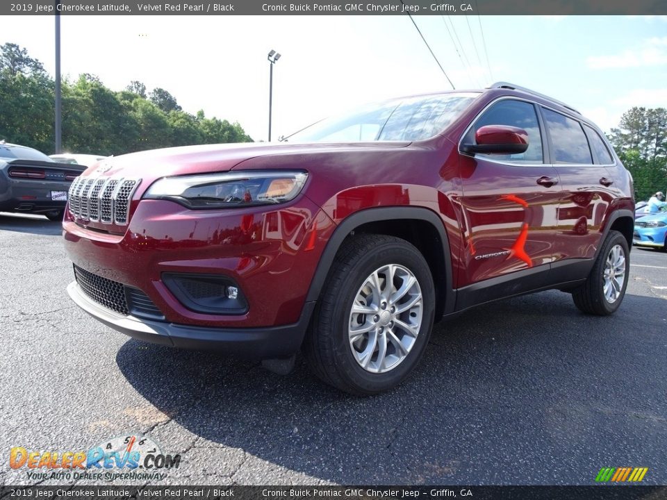 2019 Jeep Cherokee Latitude Velvet Red Pearl / Black Photo #3