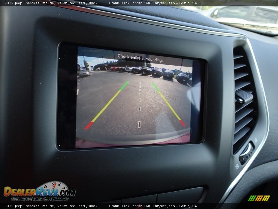 2019 Jeep Cherokee Latitude Velvet Red Pearl / Black Photo #4