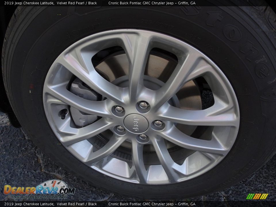 2019 Jeep Cherokee Latitude Velvet Red Pearl / Black Photo #8