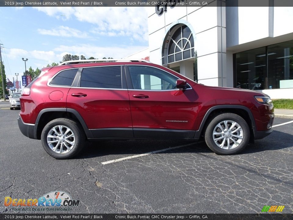 2019 Jeep Cherokee Latitude Velvet Red Pearl / Black Photo #10