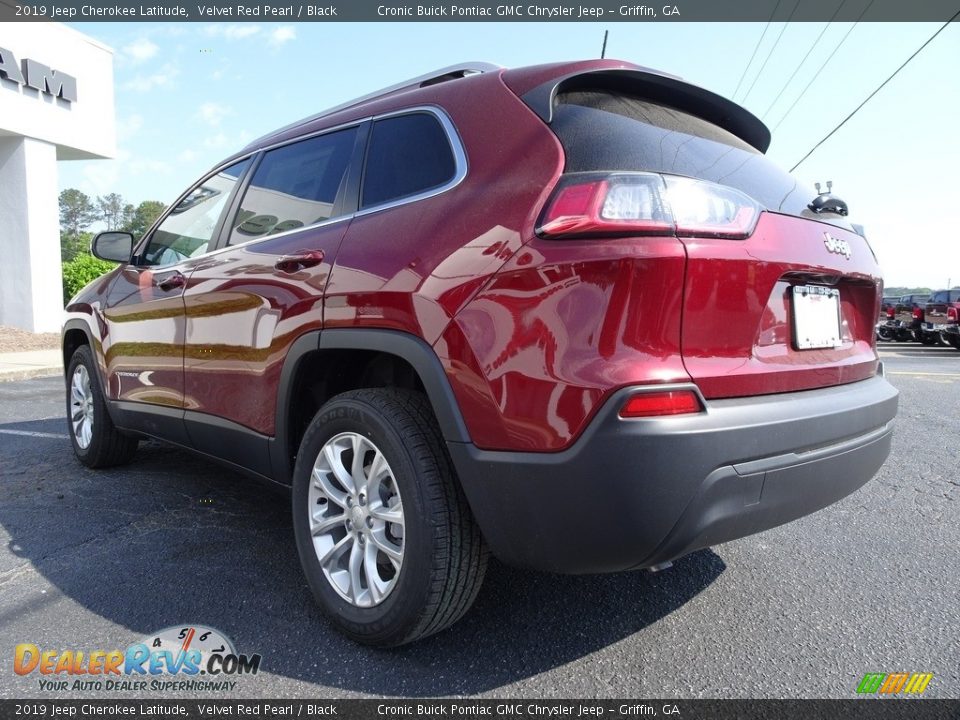 2019 Jeep Cherokee Latitude Velvet Red Pearl / Black Photo #13