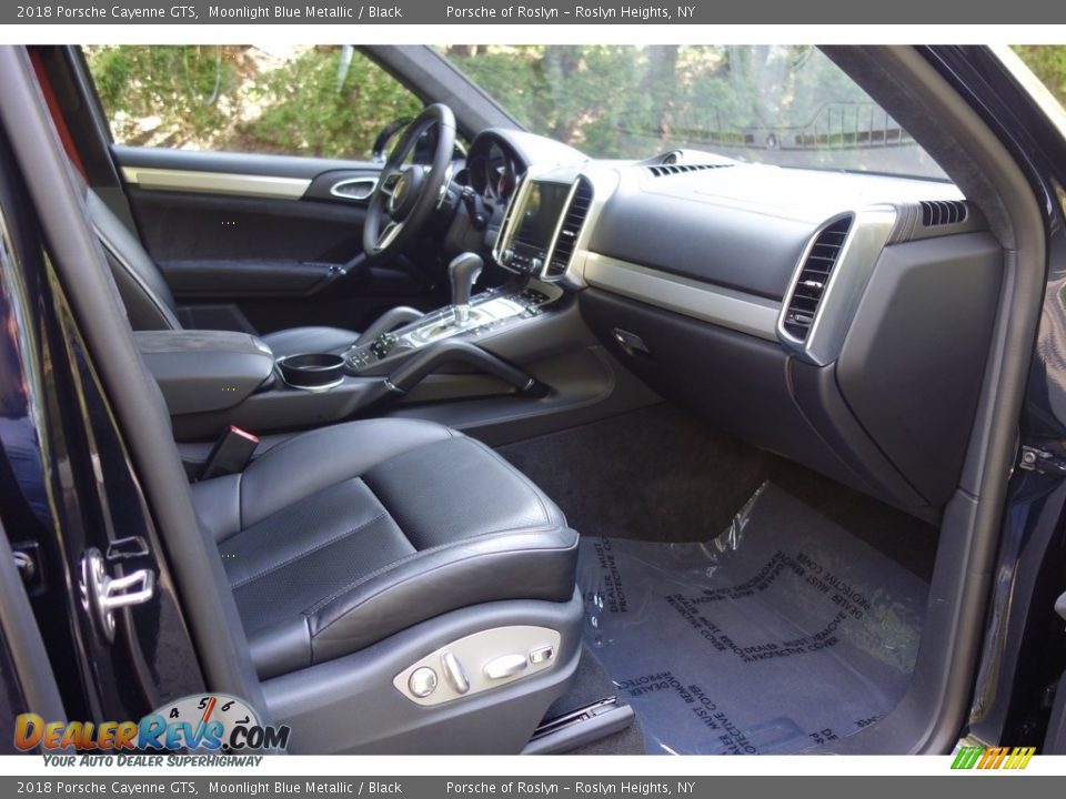 2018 Porsche Cayenne GTS Moonlight Blue Metallic / Black Photo #16