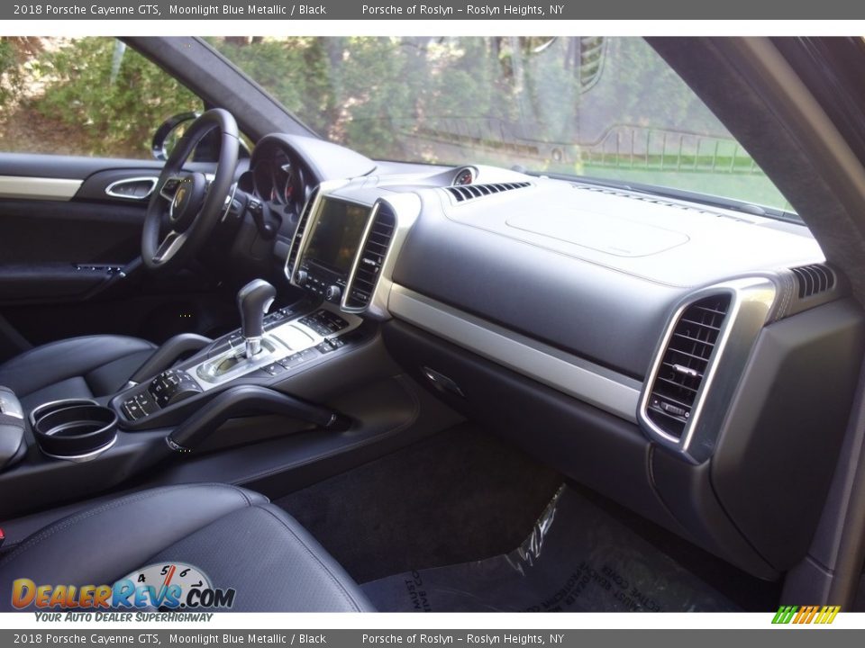 2018 Porsche Cayenne GTS Moonlight Blue Metallic / Black Photo #17