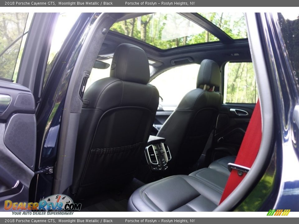 2018 Porsche Cayenne GTS Moonlight Blue Metallic / Black Photo #20