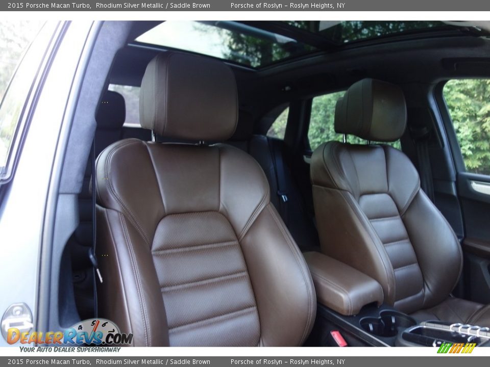 Front Seat of 2015 Porsche Macan Turbo Photo #20