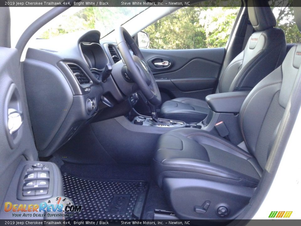 2019 Jeep Cherokee Trailhawk 4x4 Bright White / Black Photo #10