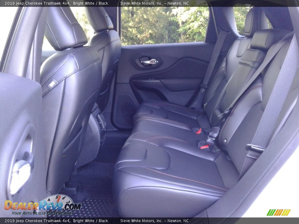 2019 Jeep Cherokee Trailhawk 4x4 Bright White / Black Photo #11