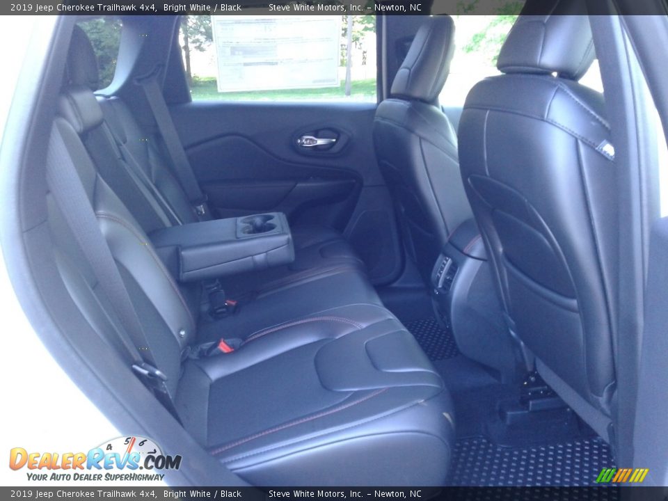 2019 Jeep Cherokee Trailhawk 4x4 Bright White / Black Photo #13