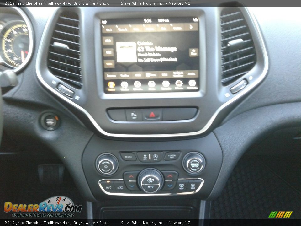 2019 Jeep Cherokee Trailhawk 4x4 Bright White / Black Photo #19