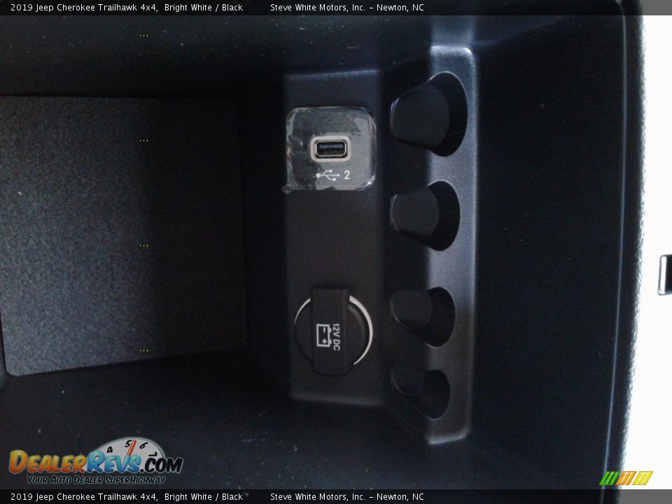 2019 Jeep Cherokee Trailhawk 4x4 Bright White / Black Photo #28