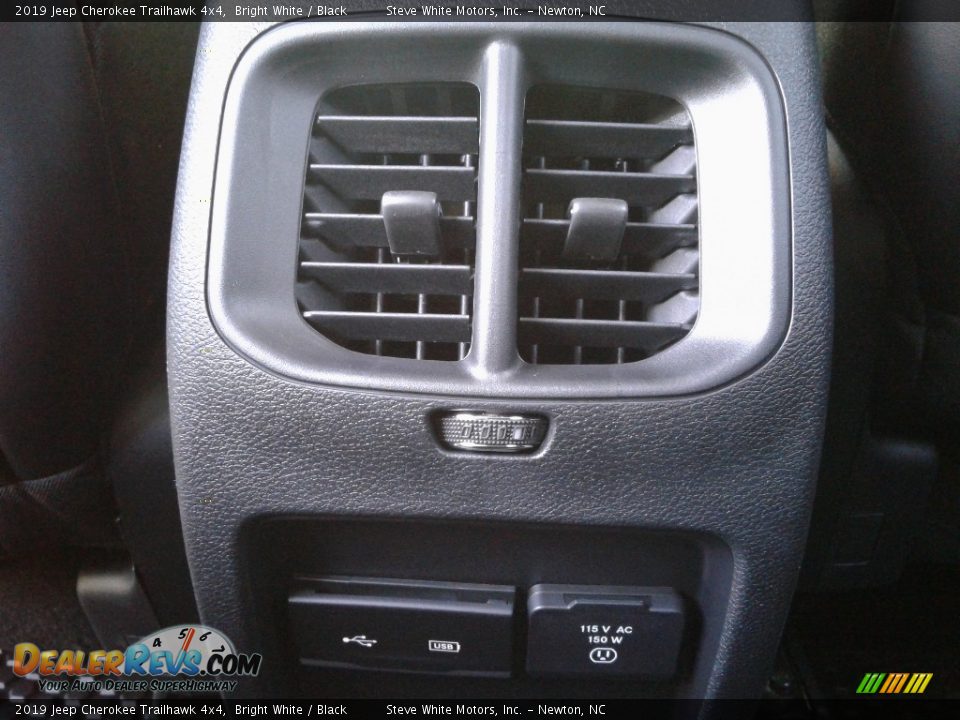 2019 Jeep Cherokee Trailhawk 4x4 Bright White / Black Photo #29